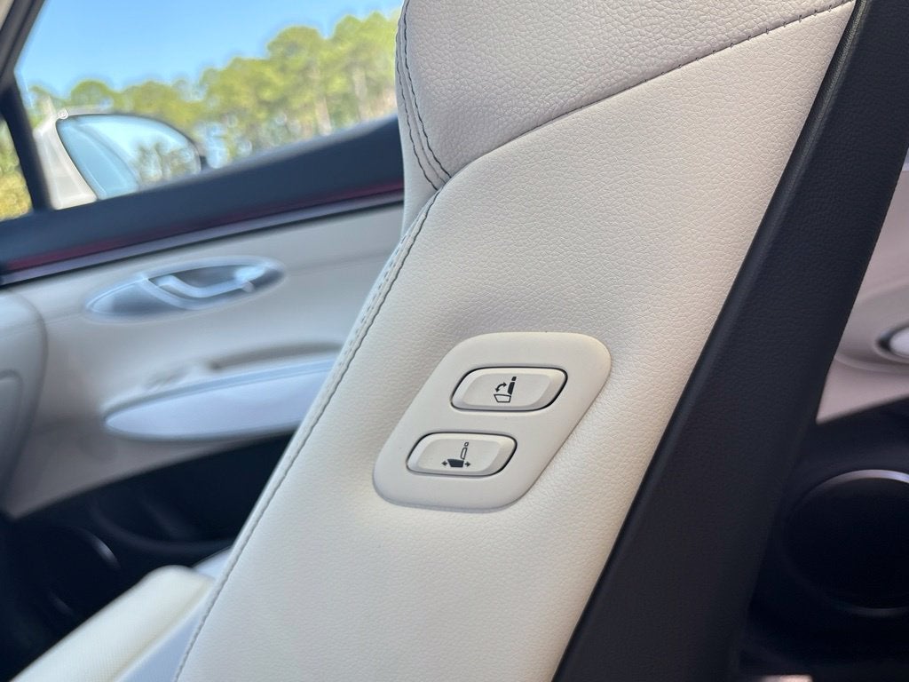 2027 Genesis GV70 2.5T Advanced