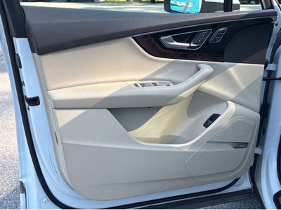 2019 Audi Q7 55 Premium Plus quattro