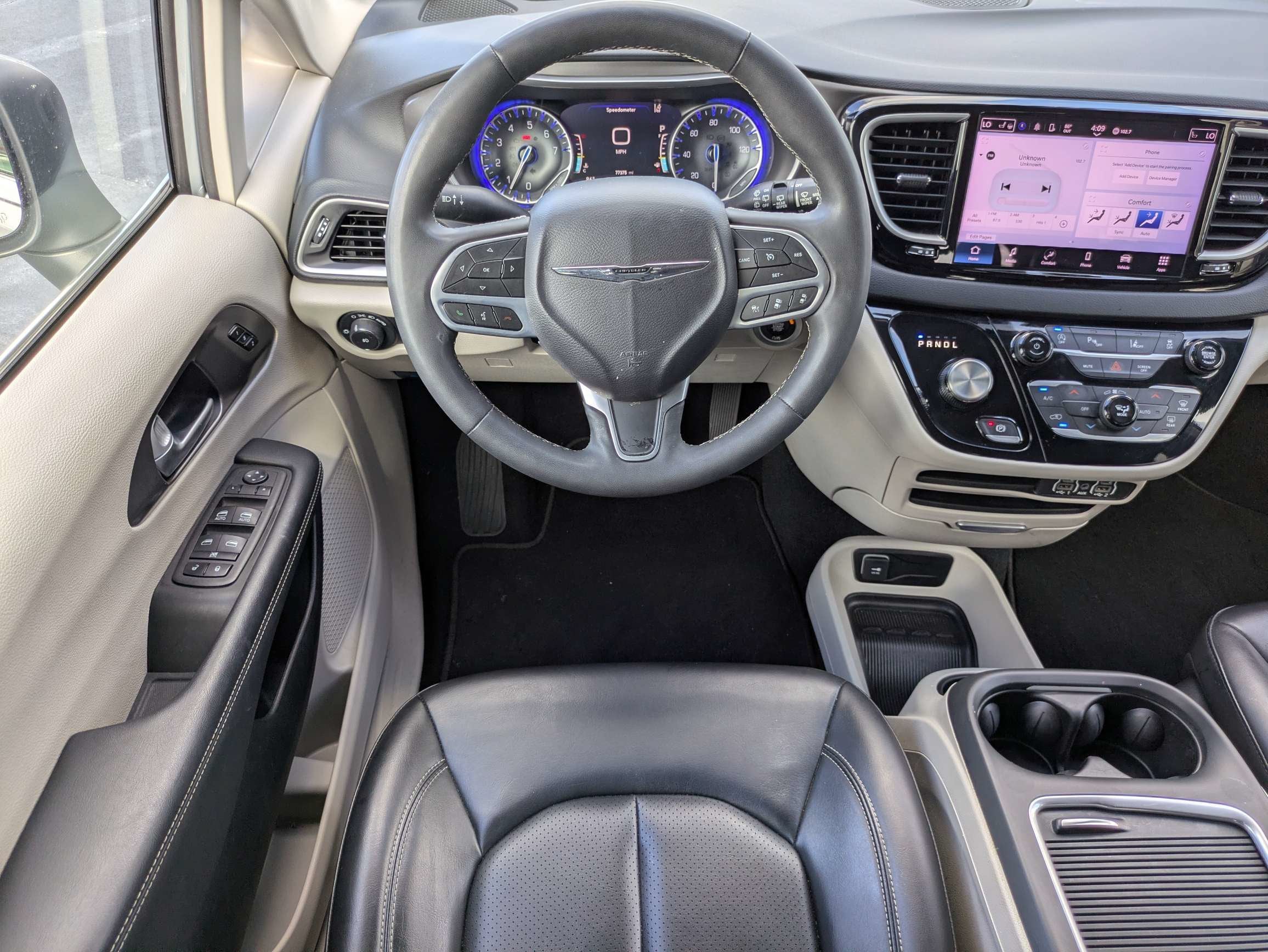 2023 Chrysler Pacifica Touring L