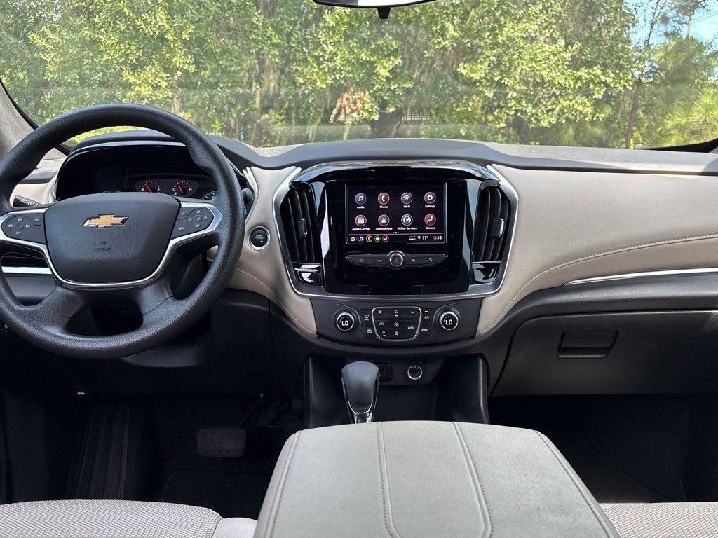 2022 Chevrolet Traverse LS