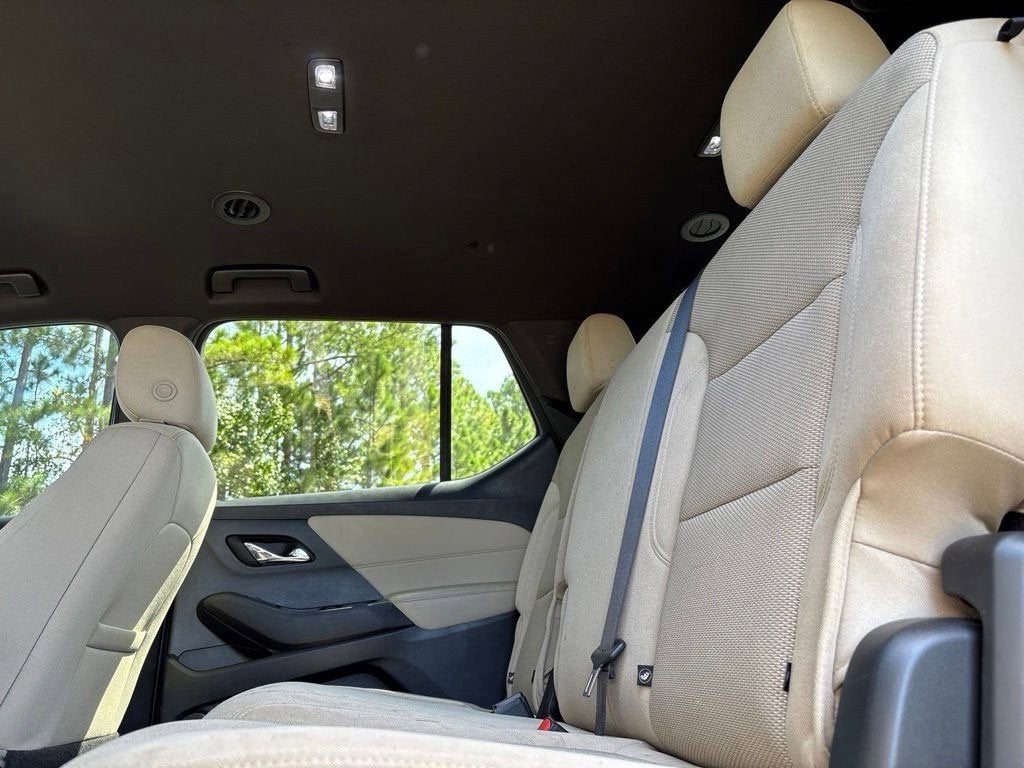 2022 Chevrolet Traverse LS