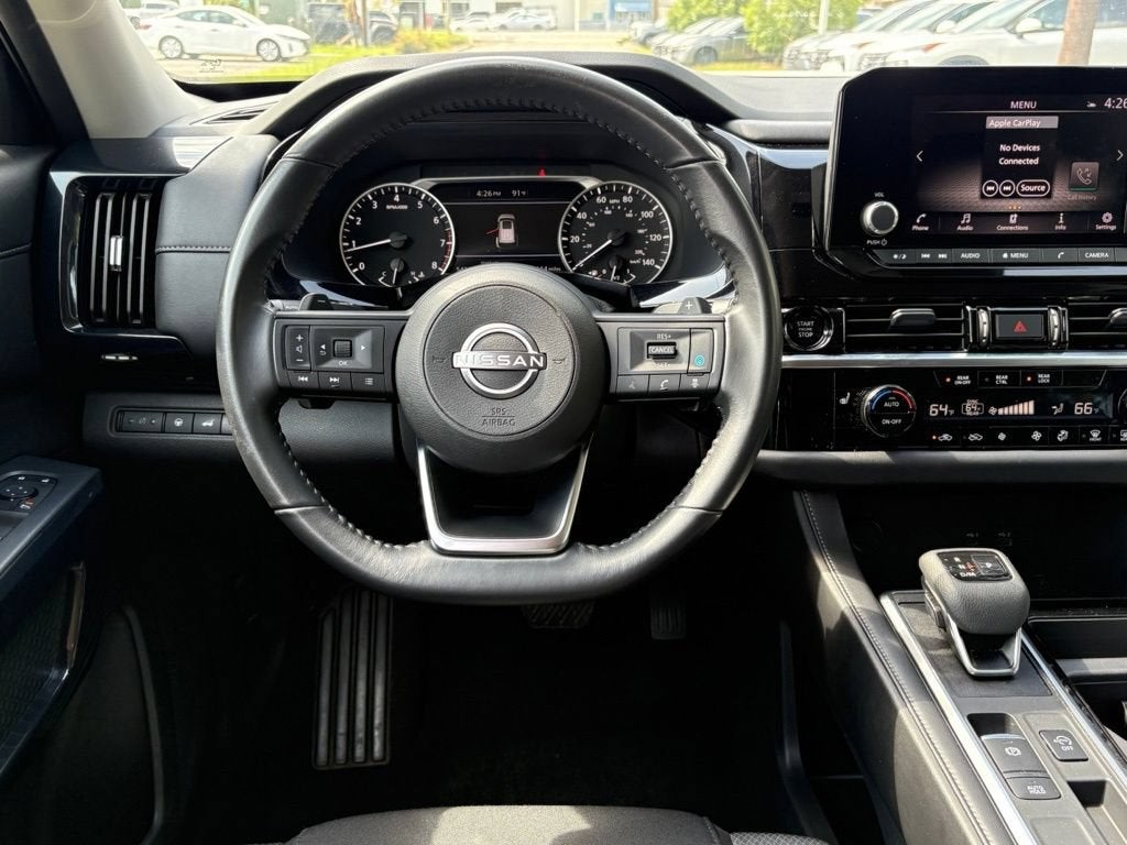 2024 Nissan Pathfinder SV