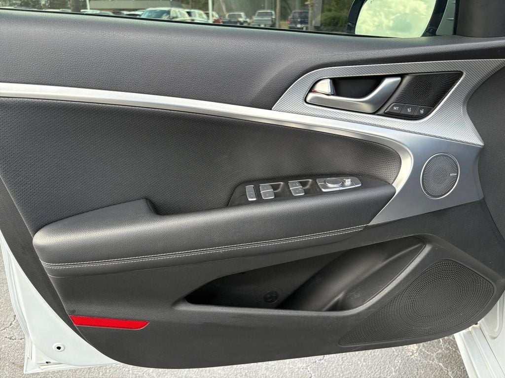 2022 Genesis G70 2.0T